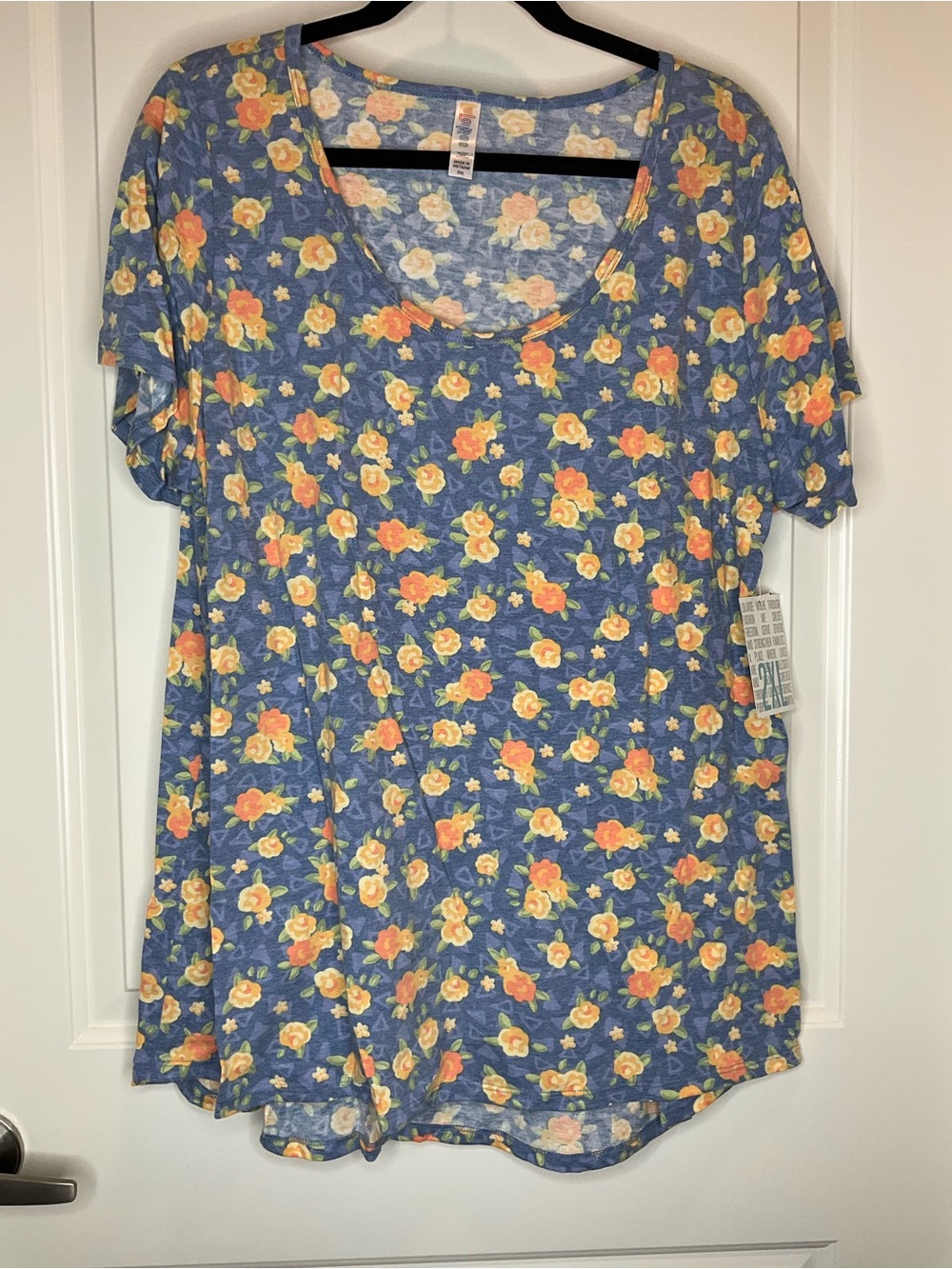 LuLaRoe Blue Floral Scoop Neck Short Sleeve Tee with Yellow and Peach Blooms 2XL